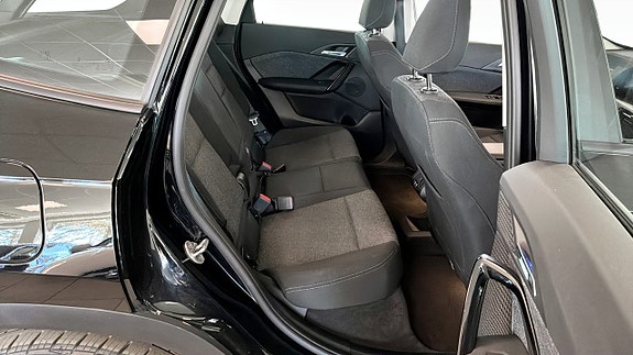 BMW iX1 5 of 5