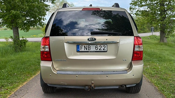 Kia Carnival 5 of 22