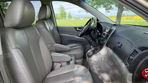 Kia Carnival 11 of 22