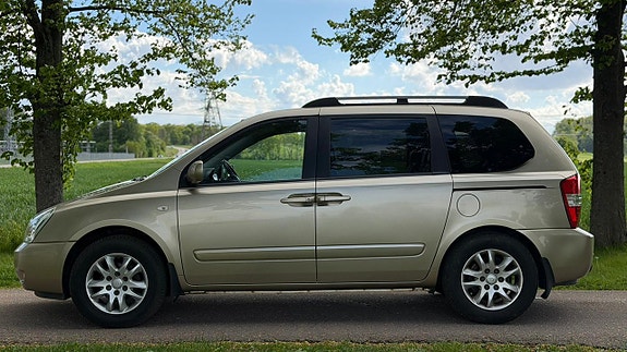 Kia Carnival 7 of 22