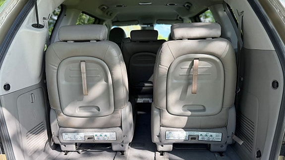 Kia Carnival 15 of 22