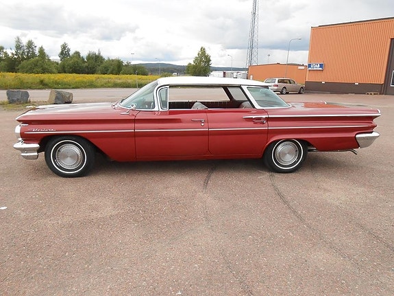 Pontiac Ventura 3 of 17