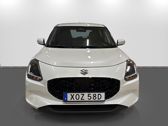 Suzuki Swift 2 of 5