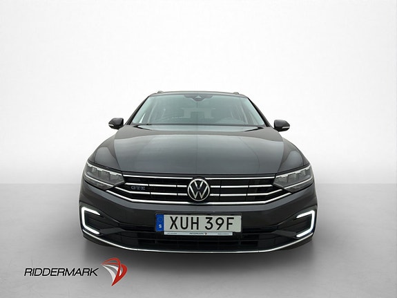 Volkswagen Passat 2 of 5