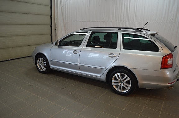 Skoda Octavia 3 of 5