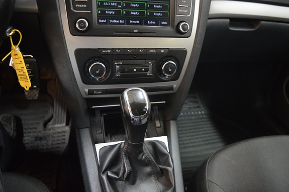 Skoda Octavia 10 of 15
