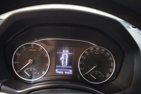 Skoda Octavia 8 of 15