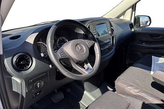 Mercedes-Benz eVito Tourer 10 of 15