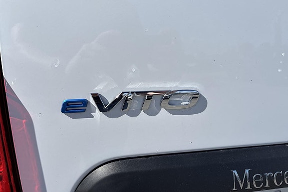 Mercedes-Benz eVito Tourer 8 of 15