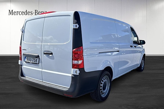 Mercedes-Benz eVito Tourer 4 of 5