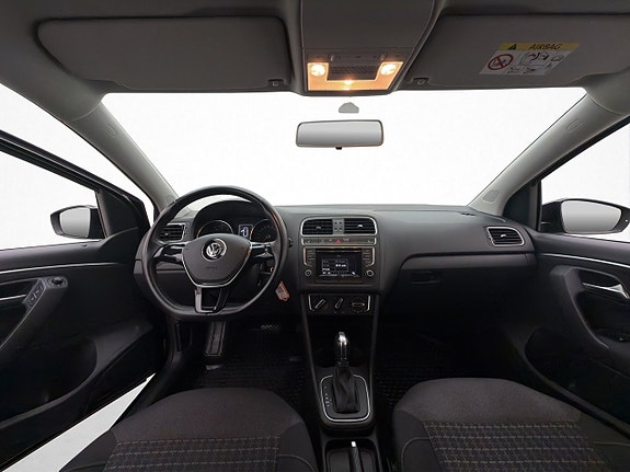 Volkswagen Polo 10 of 26