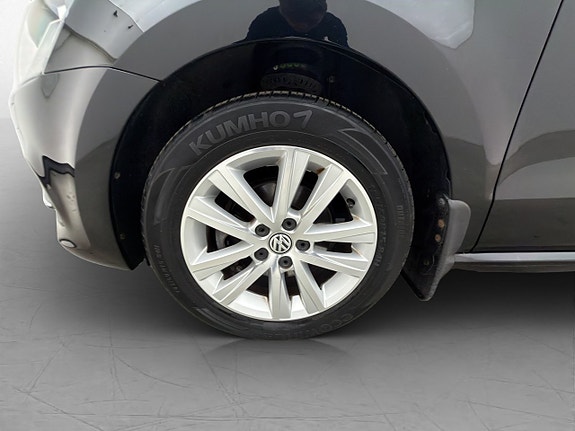 Volkswagen Polo 23 of 26