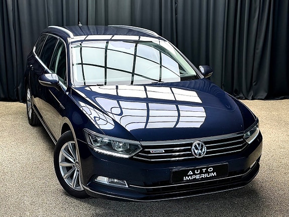 Volkswagen Passat 2 of 5