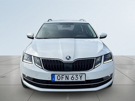 Skoda Octavia 2 of 20