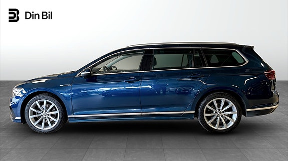 Volkswagen Passat 2 of 5