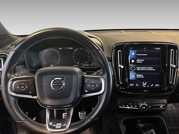 Volvo XC40 10 of 16