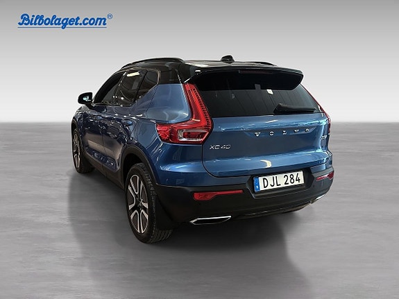Volvo XC40 7 of 16