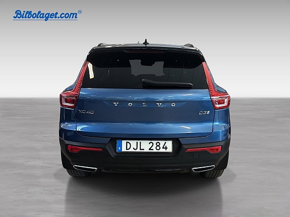 Volvo XC40 6 of 16