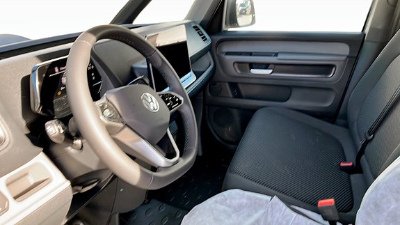 Volkswagen ID. Buzz 7 of 12