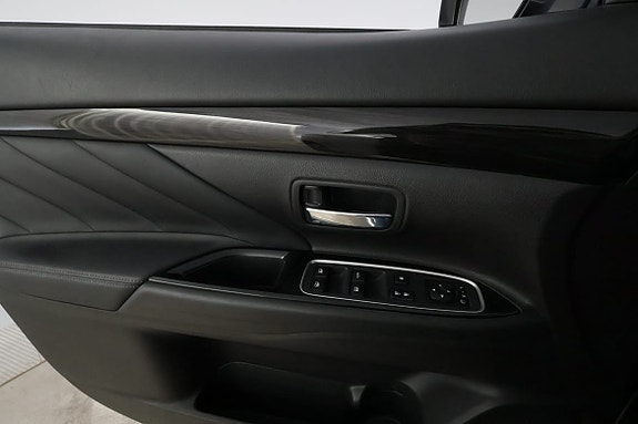 Mitsubishi Outlander 28 of 30