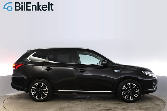 Mitsubishi Outlander 2 of 30