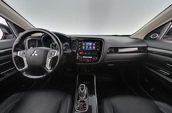 Mitsubishi Outlander 13 of 30