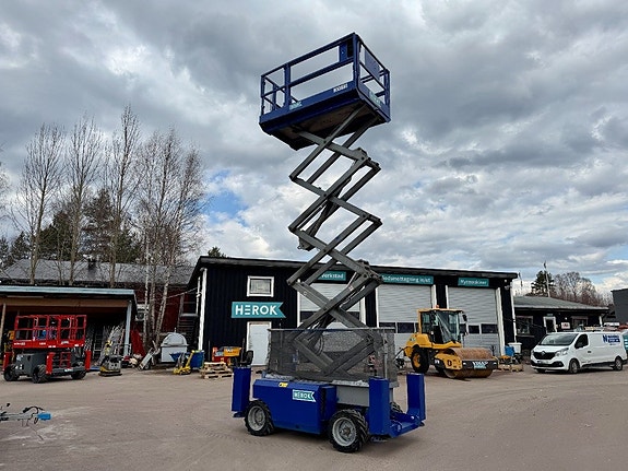 Saxlift Genie 3268-RT 3 of 5