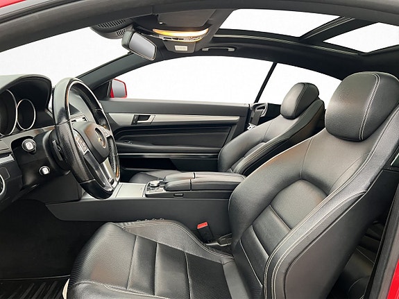 Mercedes-Benz E220 9 of 27