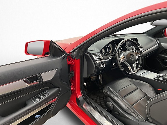 Mercedes-Benz E220 8 of 27