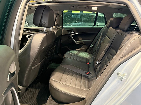 Opel Insignia 16 of 25