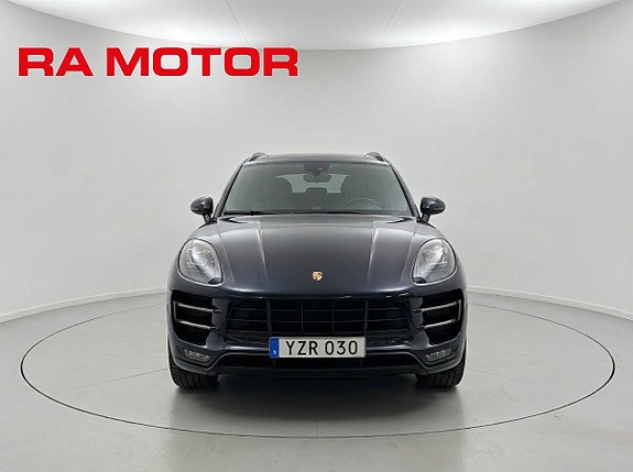 Porsche Macan Turbo 2 of 5
