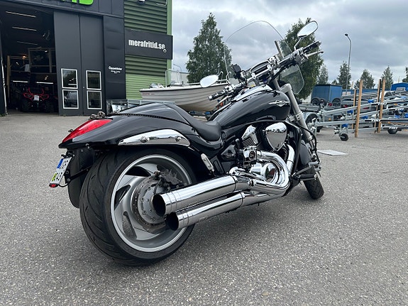 Suzuki VZR1800 3 of 6