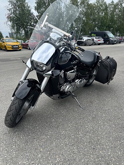 Suzuki VZR1800 4 of 6