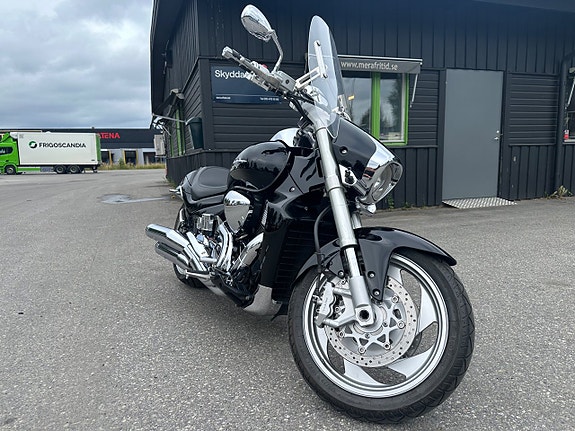 Suzuki VZR1800 2 of 6