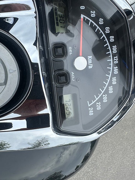 Suzuki VZR1800 6 of 6
