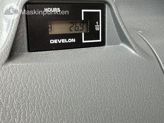 Develon 800LC 20 of 27