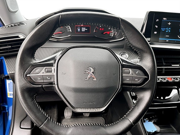 Peugeot 2008 7 of 17