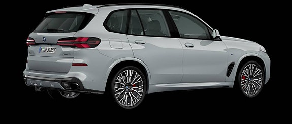 BMW X5 2 of 3