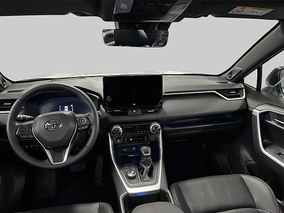 Toyota RAV4 12 of 18