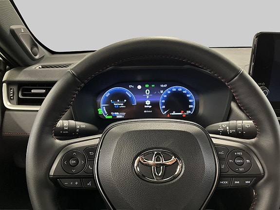 Toyota RAV4 15 of 18