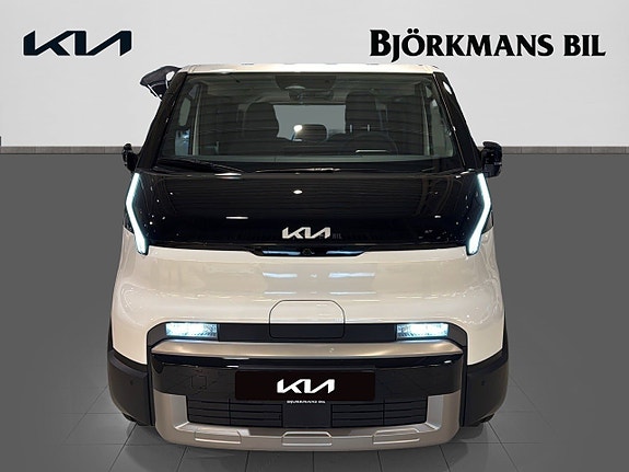 Kia PV5 2 of 15