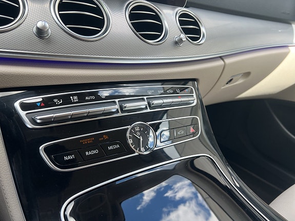 Mercedes-Benz E220 17 of 17