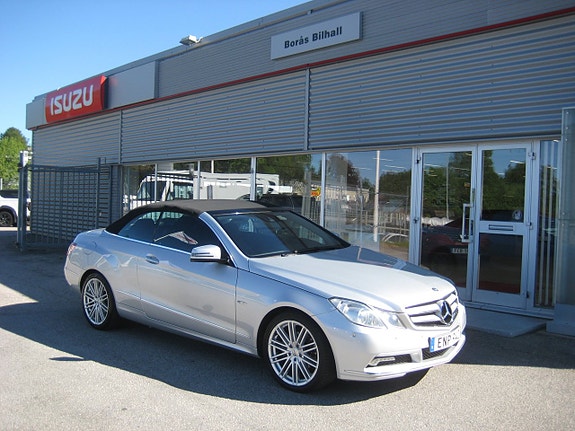 Mercedes-Benz E250 5 of 5