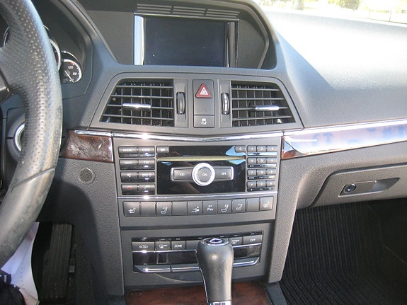 Mercedes-Benz E250 13 of 13