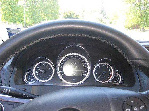 Mercedes-Benz E250 12 of 13