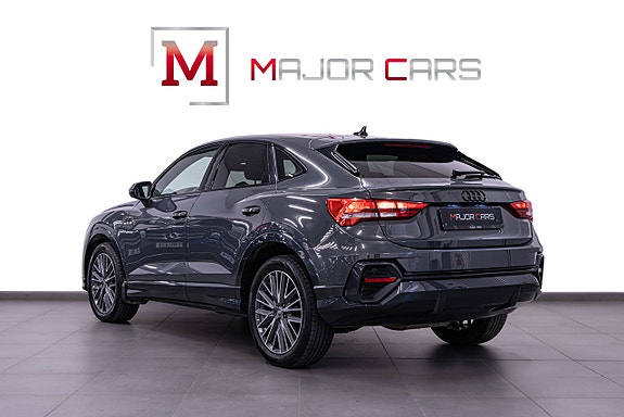Audi Q3 4 of 5