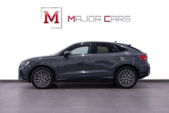 Audi Q3 3 of 5