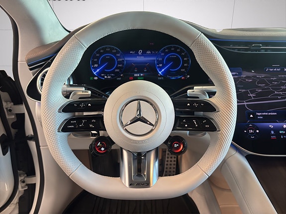 Mercedes-Benz EQS53 17 of 26