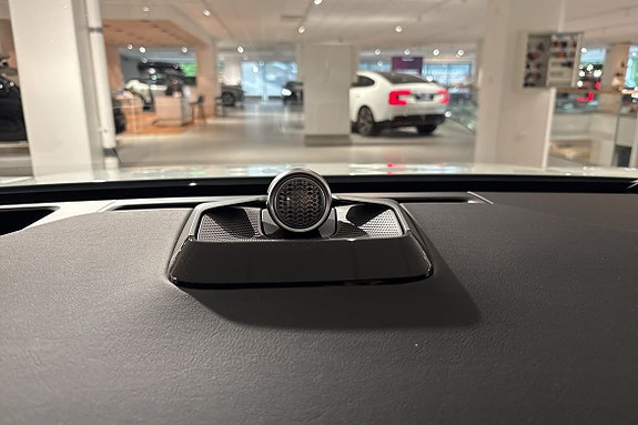 Volvo ES90 14 of 17
