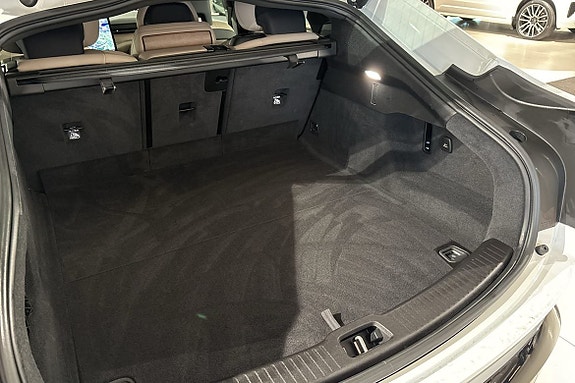 Volvo ES90 16 of 17